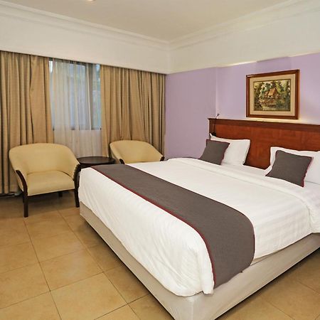 Collection O 91898 Series Hotel Kuningan Jacarta Exterior foto